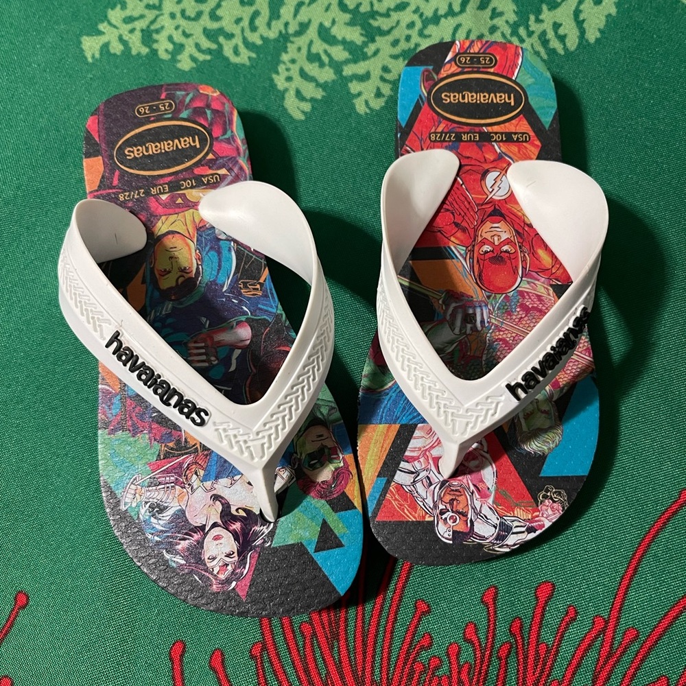 Little Boys Havaianas slippers size 10